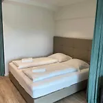 Daire Stunning Woerthersee 15 *