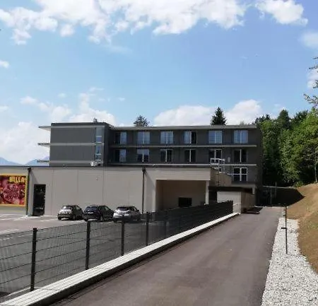 Stunning Woerthersee 15 *