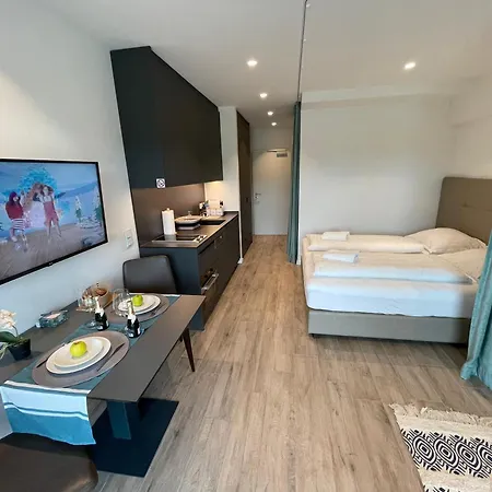 Daire Stunning Woerthersee 15 *