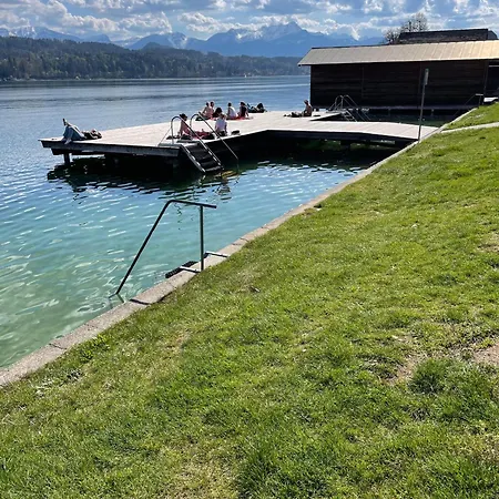 Stunning Woerthersee 15 アパート