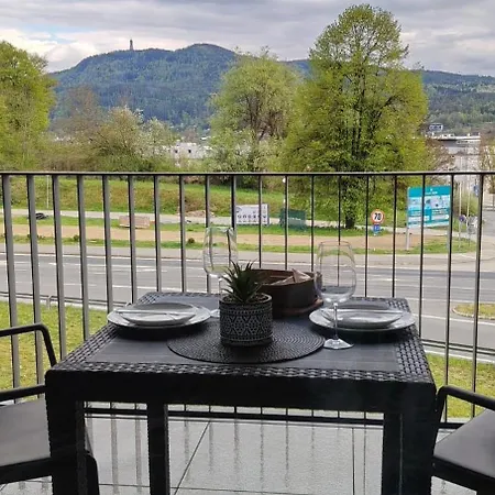 Stunning Woerthersee 15 アパート Sekull